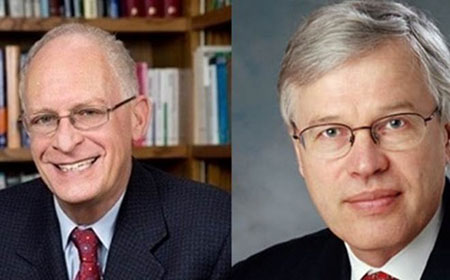 Giáo sư Oliver Hart (trái) và giáo sư Bengt Holmstrom, hai chủ nhân của giải thưởng Nobel Kinh tế 2016.
